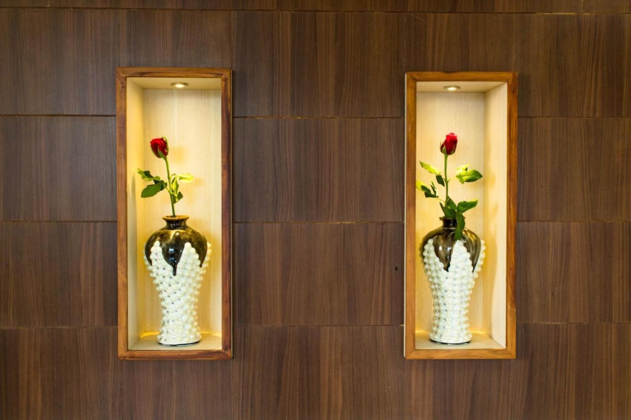 Miracle Residency Hotel Kizhake Chālakudi Екстериор снимка